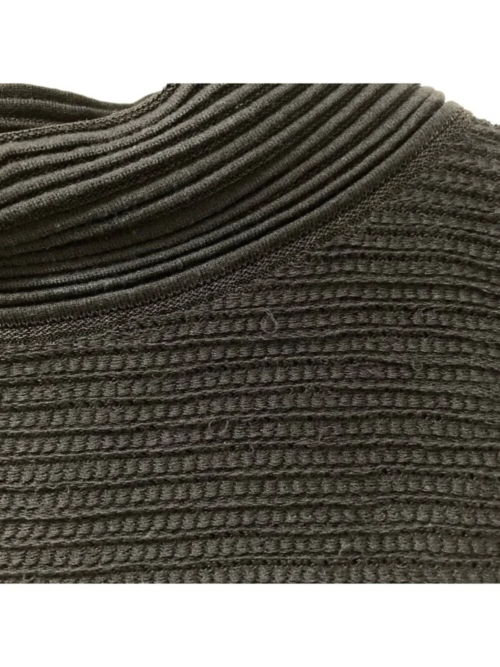 Chanel CC Logo Plate Bottleneck Short Sleeve Knit Top 36 Black Sweater